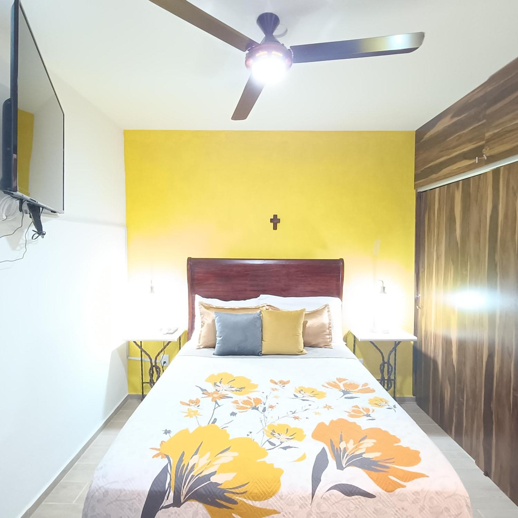 Ribera De Chapala Suites Chantepec エクステリア 写真